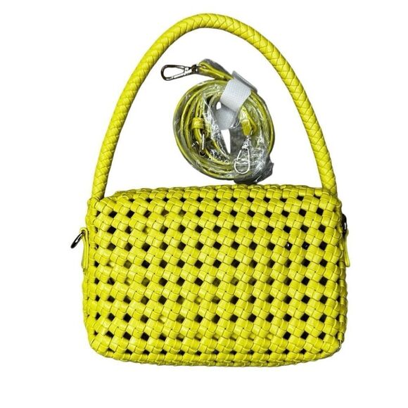 NWOT Expressions NYC Yellow Woven Crossbody Bag - Picture 3 of 7